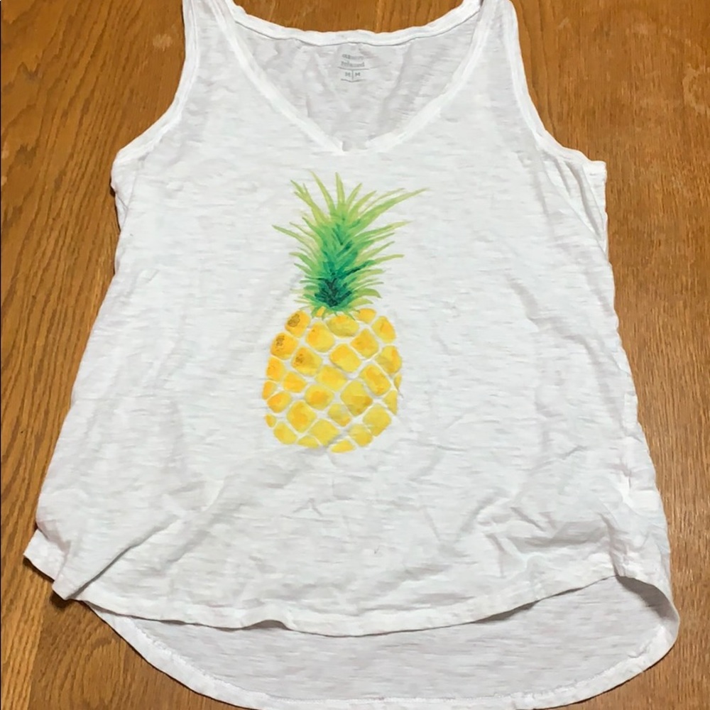 Pineapple graphic tank